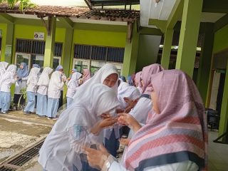 Perguruan Islam I’anatut Thalibin Gelar Halal Bihalal di Awal Masuk Sekolah