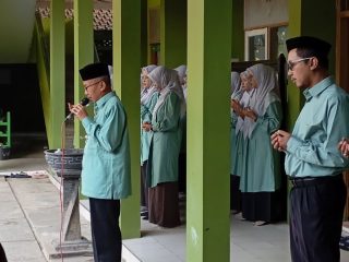 Apel Bersama Tandai Hari Pertama Masuk Sekolah di Perguruan Islam I'anatut Thalibin
